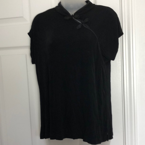 Chicos travelers black mandarin cap sleeve blouse with frog closure size 2 (M) - Picture 1 of 7